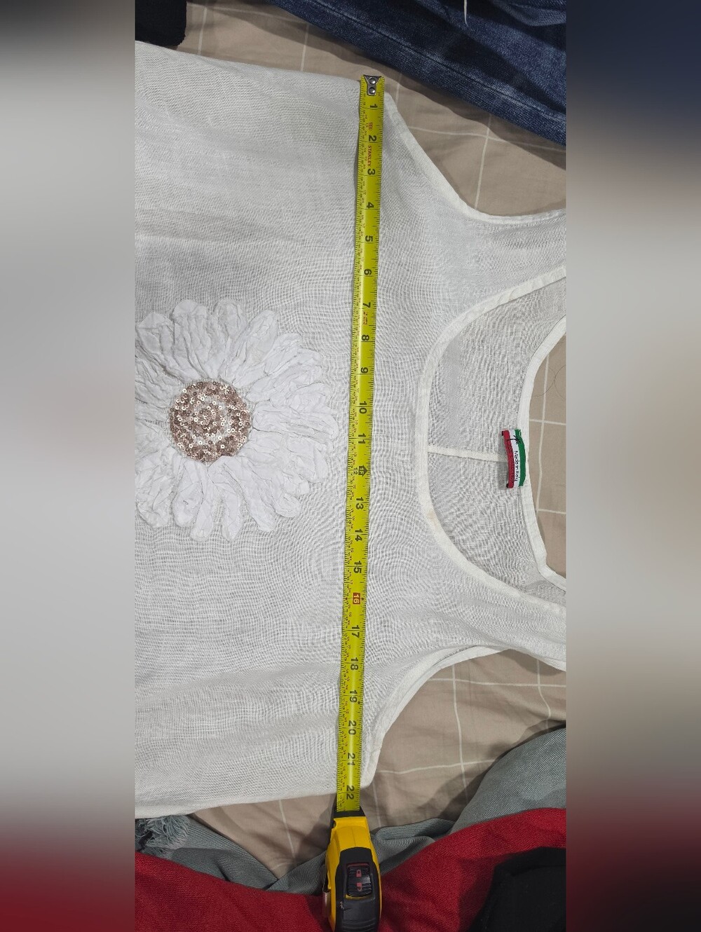 Women's White Maxi Dress with Floral Appliqué - Picture 5 of 5